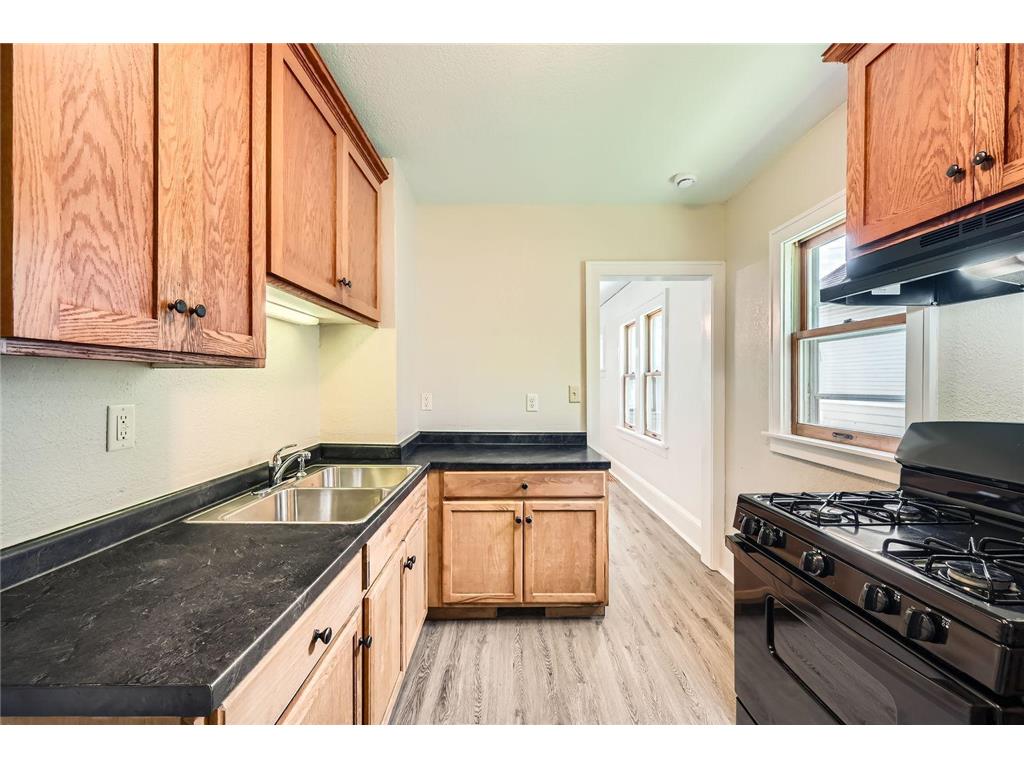 1083 Western Avenue N Saint Paul MN 55117 6745006 image11