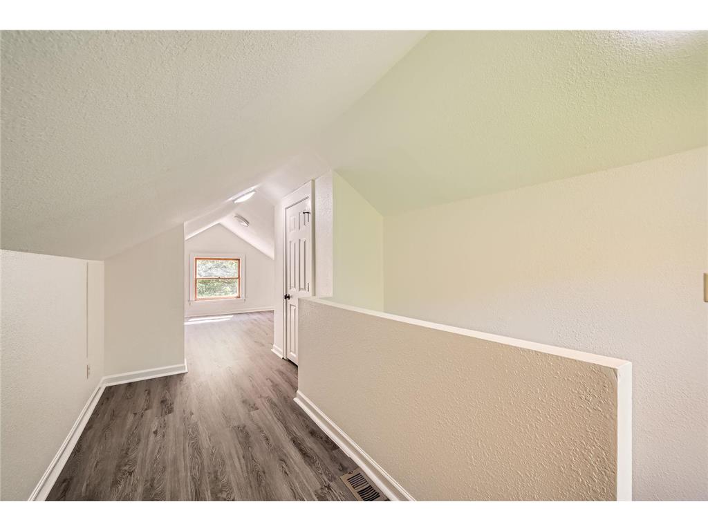 1083 Western Avenue N Saint Paul MN 55117 6745006 image15