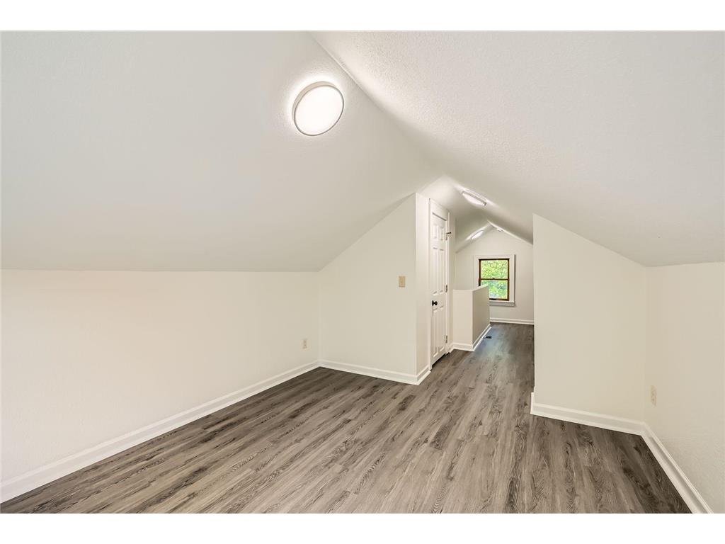 1083 Western Avenue N Saint Paul MN 55117 6745006 image16