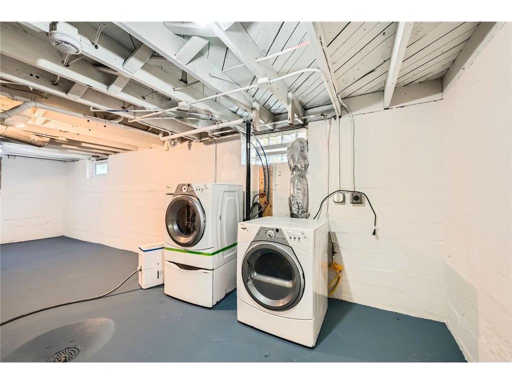 1083 Western Avenue N Saint Paul MN 55117 6745006 image19