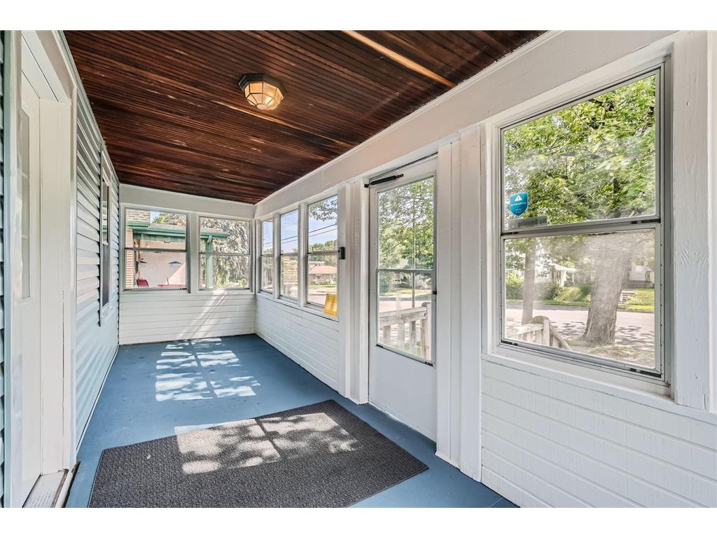 1083 Western Avenue N Saint Paul MN 55117 6745006 image2