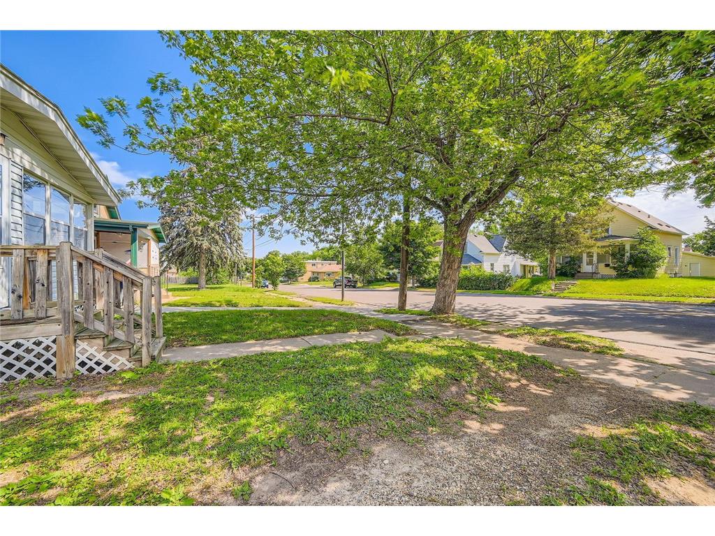 1083 Western Avenue N Saint Paul MN 55117 6745006 image27