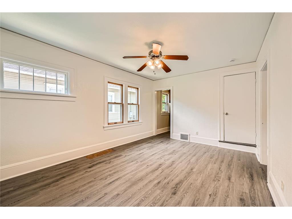 1083 Western Avenue N Saint Paul MN 55117 6745006 image4