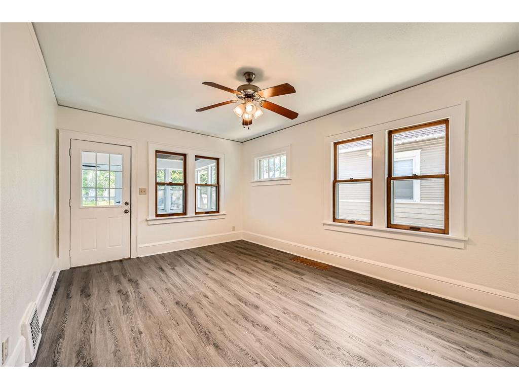 1083 Western Avenue N Saint Paul MN 55117 6745006 image6