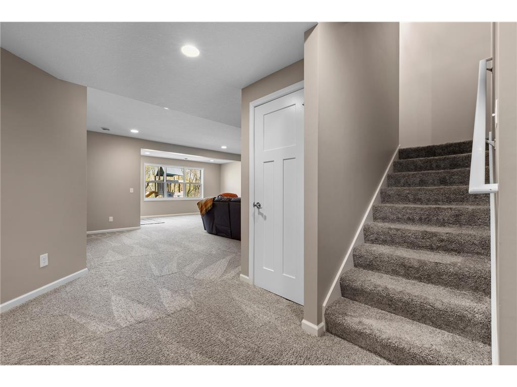 10834 Knollwood Court Woodbury MN 55129 7052399 image38