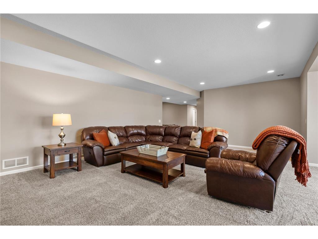 10834 Knollwood Court Woodbury MN 55129 7052399 image46