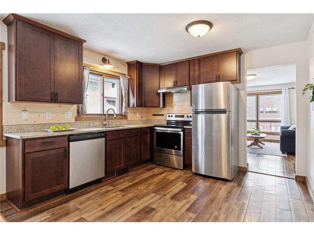 1084 3rd Street E Saint Paul MN 55106 7024166 image1