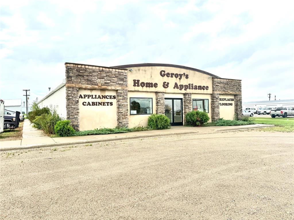 1084 3rd Street NW Roseau MN 56751 7000724 image1