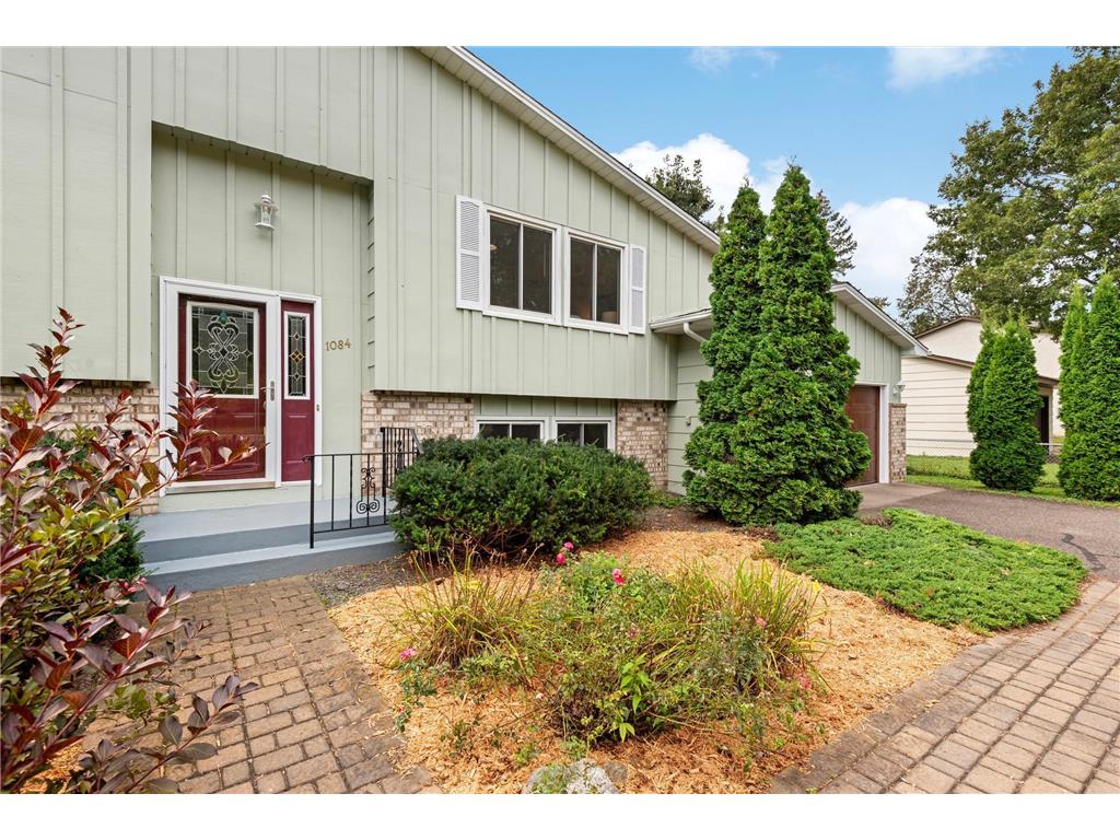 1084 Shryer Avenue W Roseville MN 55113 6612538 image1