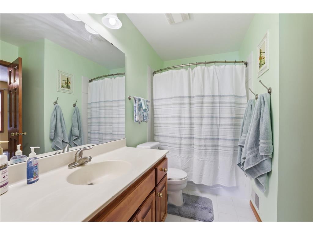 1084 Tamberwood Court Woodbury MN 55125 7076262 image25