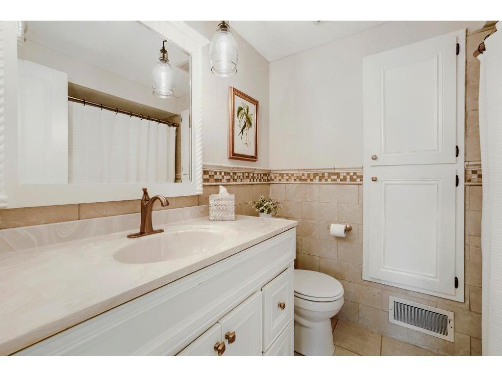 1085 Oak Circle Medina MN 55391 7065040 image26