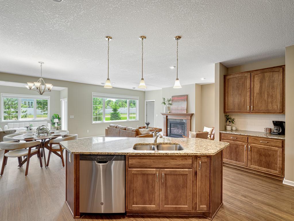 1085 Roselyn Drive Victoria MN 55386 7061189 image1