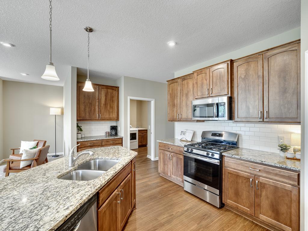 1085 Roselyn Drive Victoria MN 55386 7061189 image5