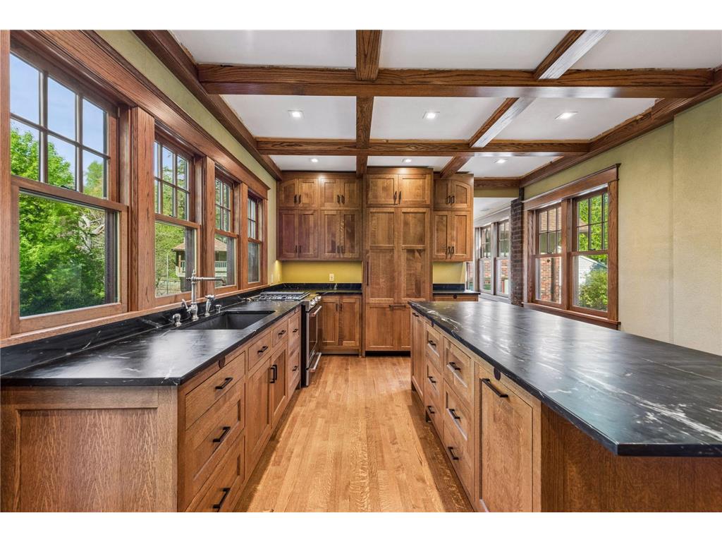 1085 Ryan Avenue W Roseville MN 55113 6820666 image16