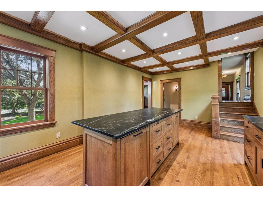 1085 Ryan Avenue W Roseville MN 55113 6820666 image18