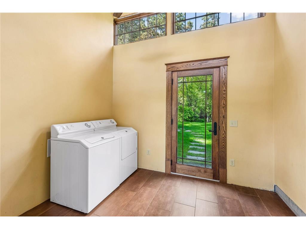 1085 Ryan Avenue W Roseville MN 55113 6820666 image20