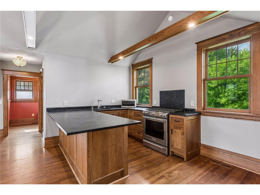 1085 Ryan Avenue W Roseville MN 55113 6820666 image36