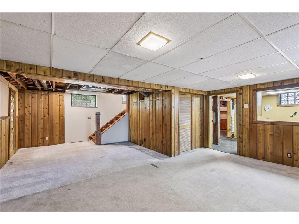 1085 Ryan Avenue W Roseville MN 55113 6820666 image41