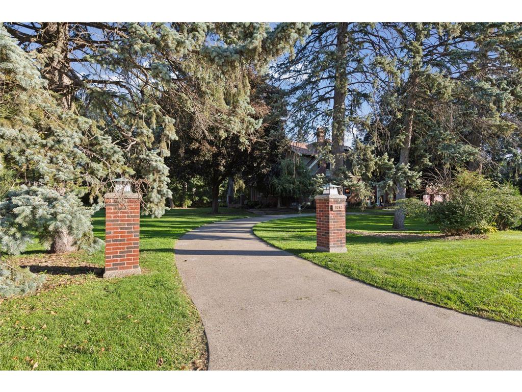 1085 Ryan Avenue W Roseville MN 55113 6820666 image46