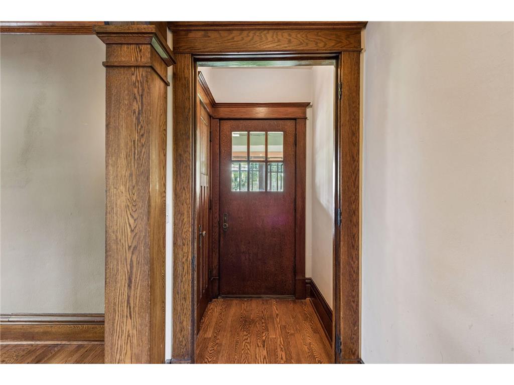 1085 Ryan Avenue W Roseville MN 55113 6820666 image8