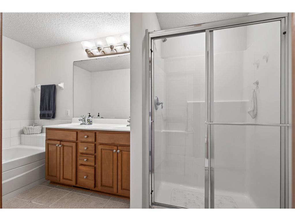 10859 Kingsfield Lane Woodbury MN 55129 7058229 image18