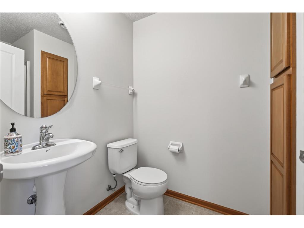 10859 Kingsfield Lane Woodbury MN 55129 7058229 image23