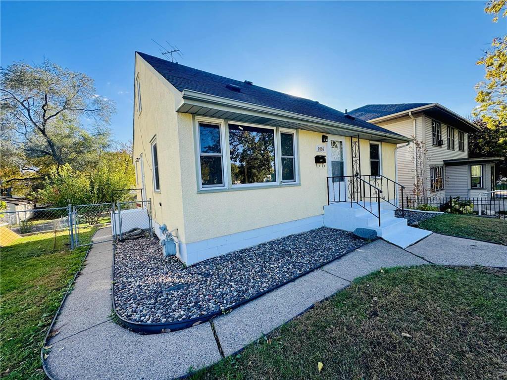 1086 Margaret Street Saint Paul MN 55106 6809319 image2