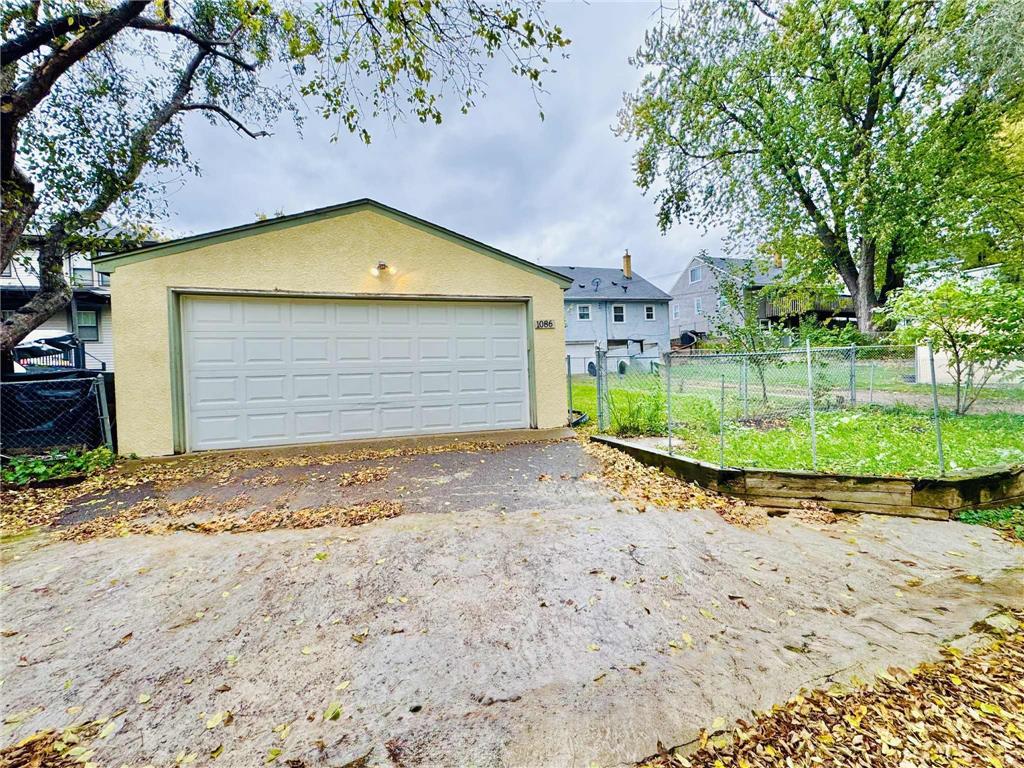 1086 Margaret Street Saint Paul MN 55106 6809319 image4