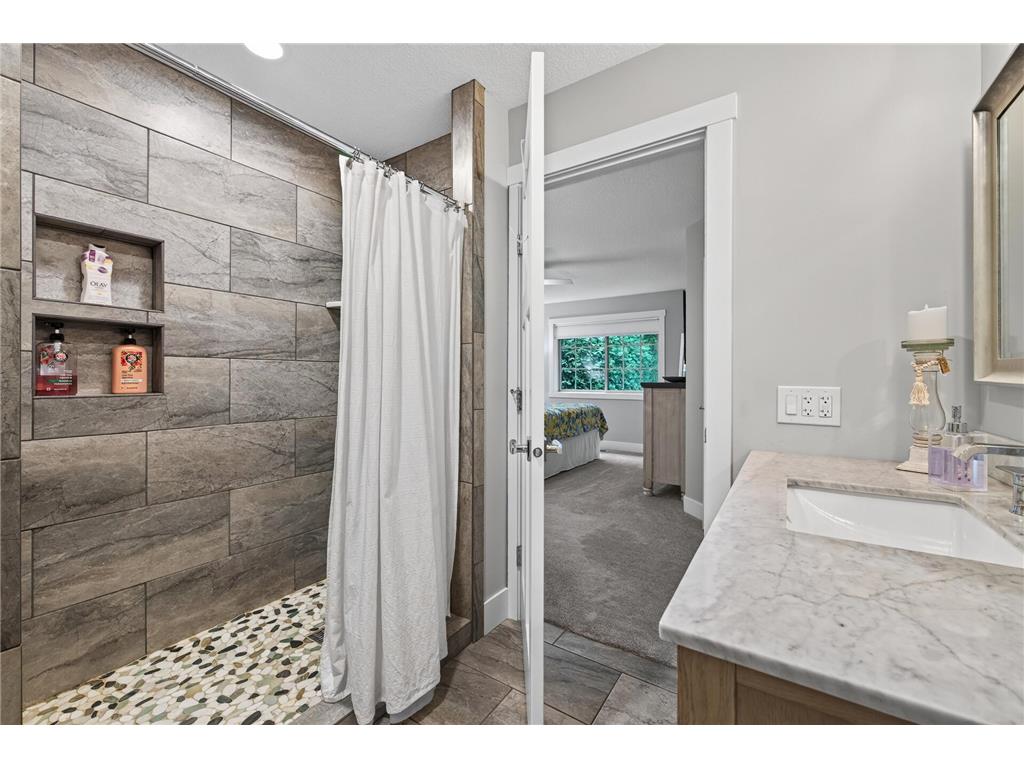 10868 Woodland Drive Chisago City MN 55013 - Green 7096793 image36