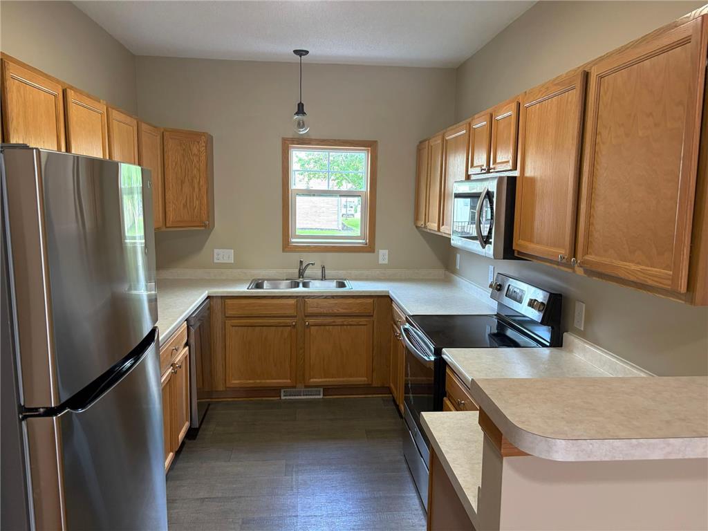 1087 Barclay Street Saint Paul MN 55106 7100760 image10
