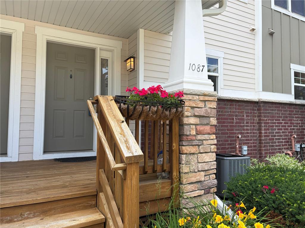 1087 Barclay Street Saint Paul MN 55106 7100760 image2