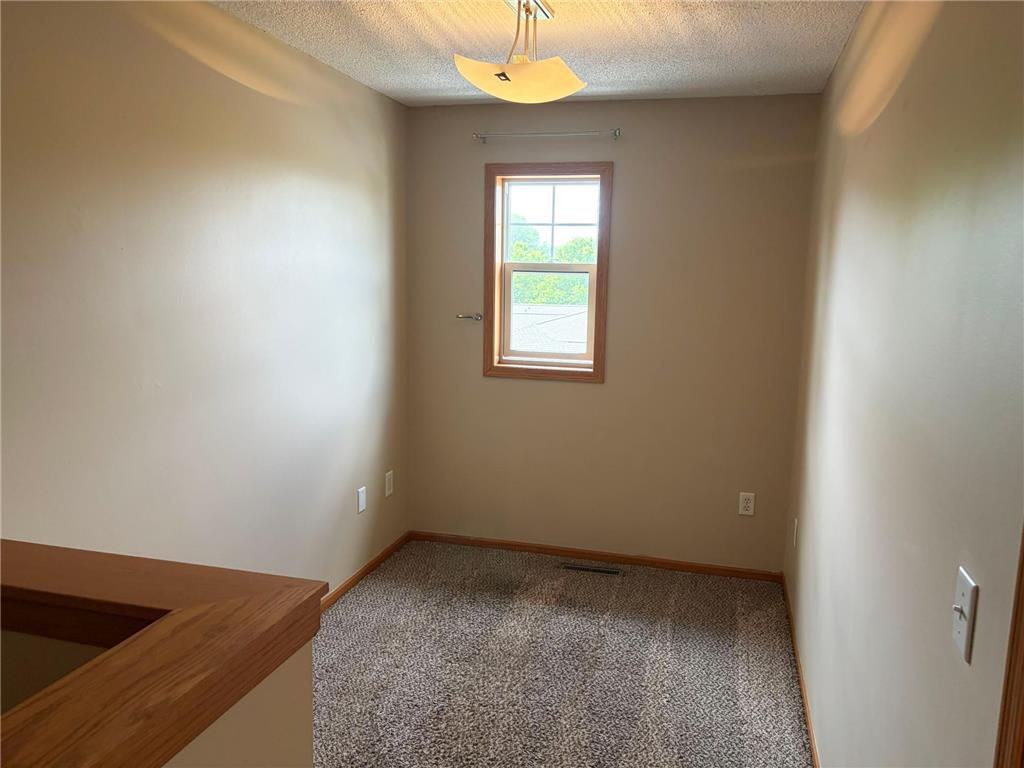 1087 Barclay Street Saint Paul MN 55106 7100760 image21