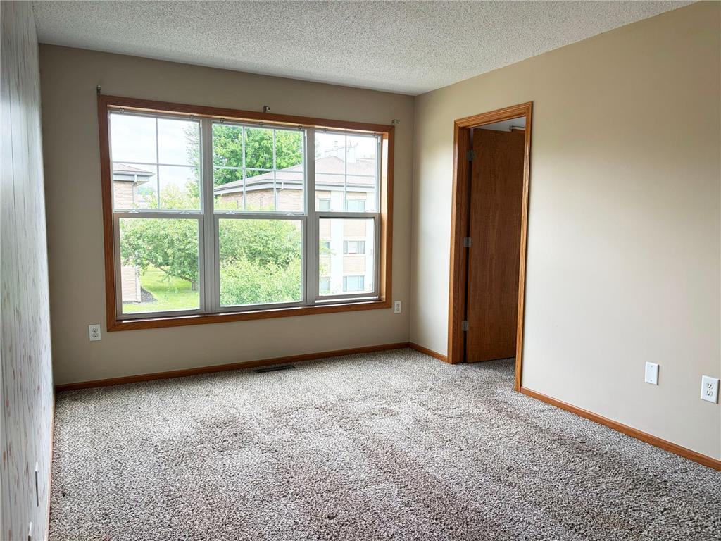 1087 Barclay Street Saint Paul MN 55106 7100760 image24