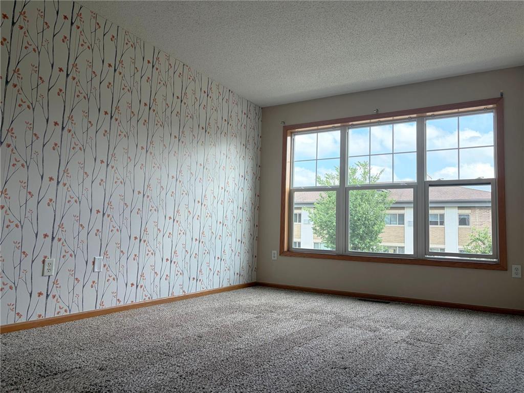 1087 Barclay Street Saint Paul MN 55106 7100760 image25