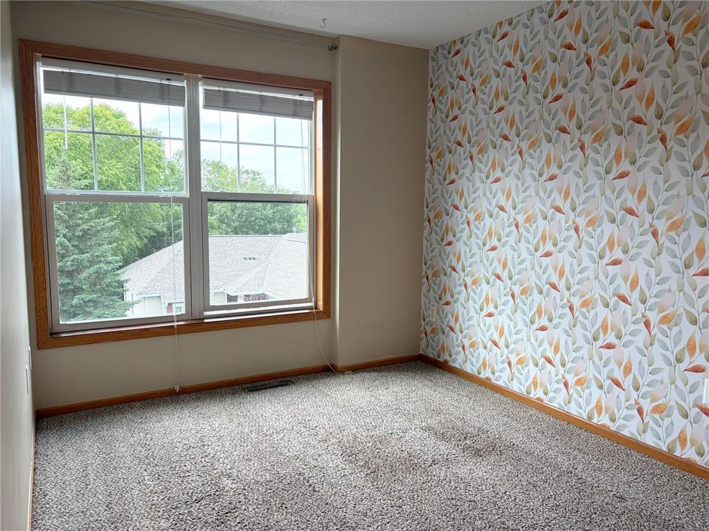1087 Barclay Street Saint Paul MN 55106 7100760 image32