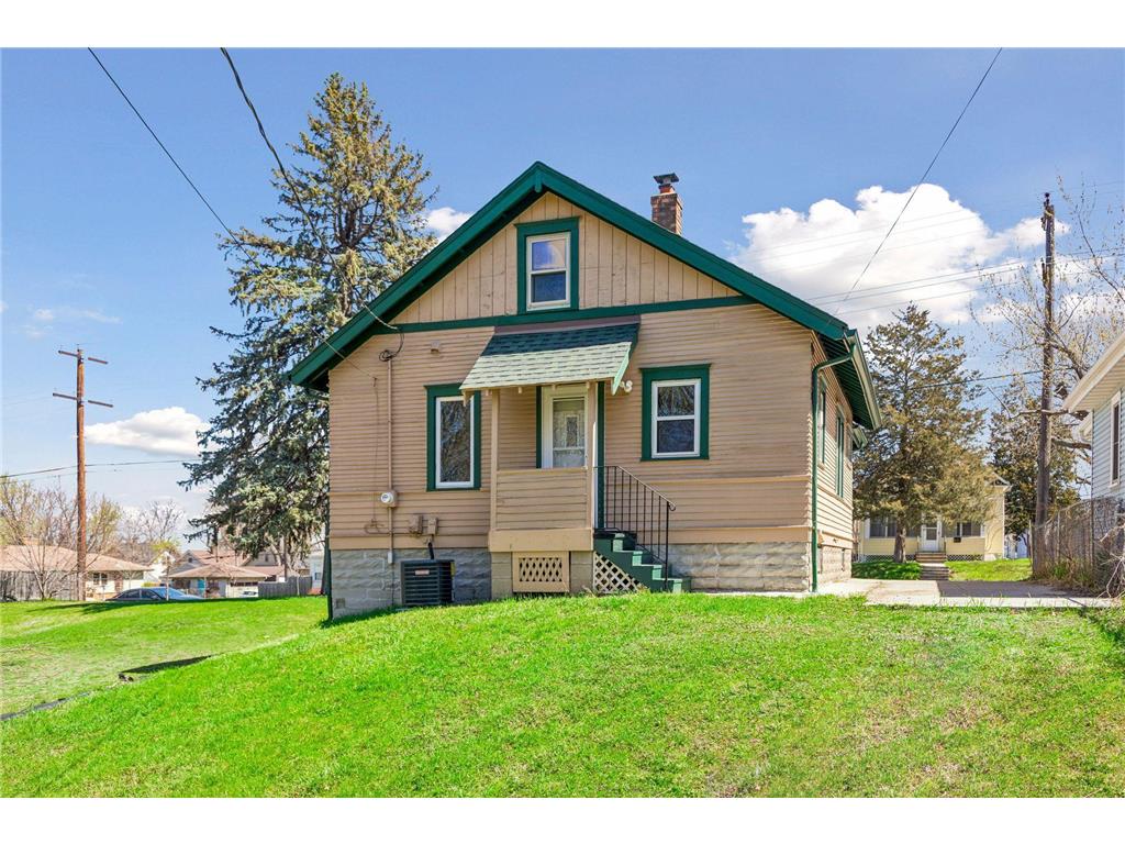 1087 Western Avenue N Saint Paul MN 55117 7060016 image17