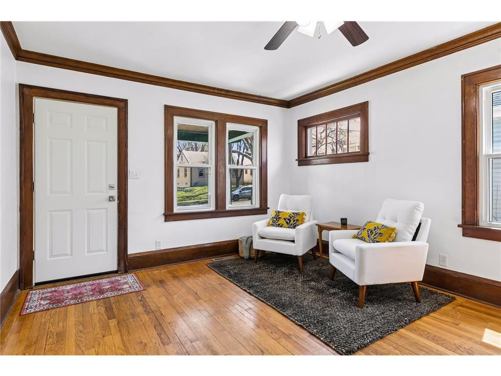1087 Western Avenue N Saint Paul MN 55117 7060016 image4