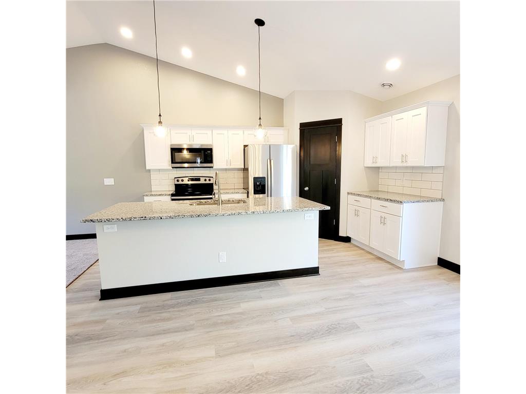 1088 Cullen Street Saint Peter MN 56082 7054680 image9