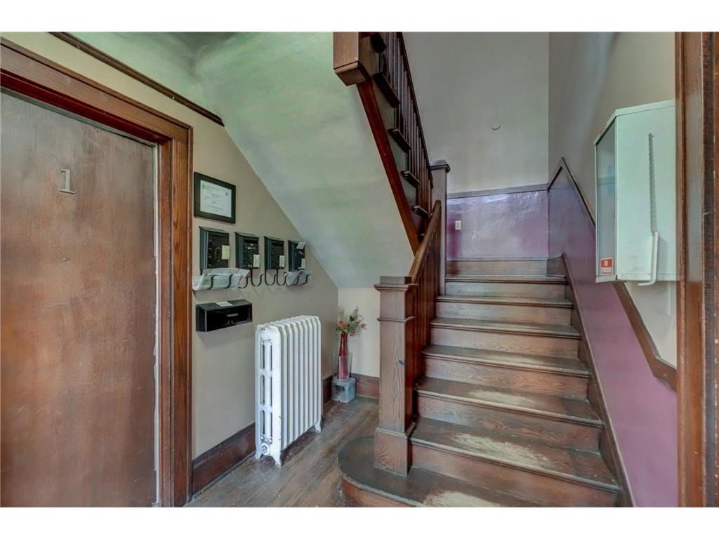 1088 Dayton Avenue Saint Paul MN 55104 7092551 image2