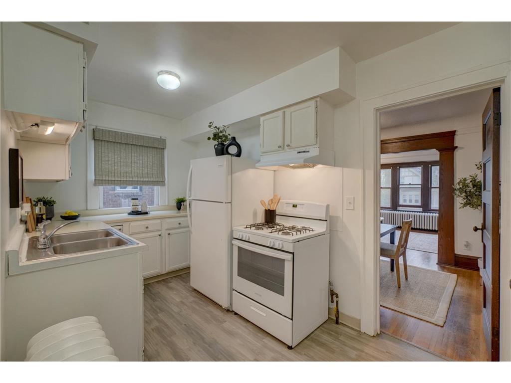 1088 Dayton Avenue Saint Paul MN 55104 7092551 image25