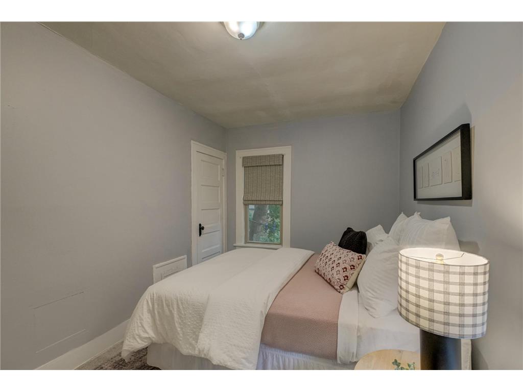 1088 Dayton Avenue Saint Paul MN 55104 7092551 image34