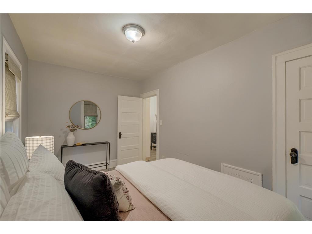 1088 Dayton Avenue Saint Paul MN 55104 7092551 image36