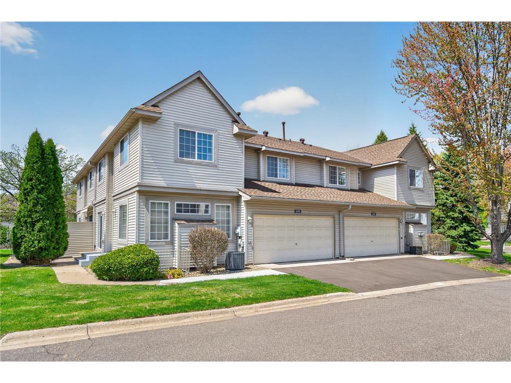 1088 Lovell Avenue W Roseville MN 55113 7067243 image1