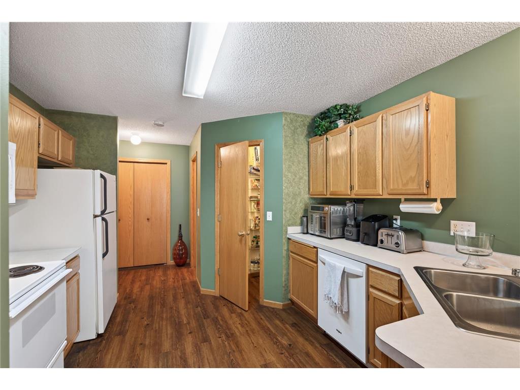 1088 Lovell Avenue W Roseville MN 55113 7067243 image14
