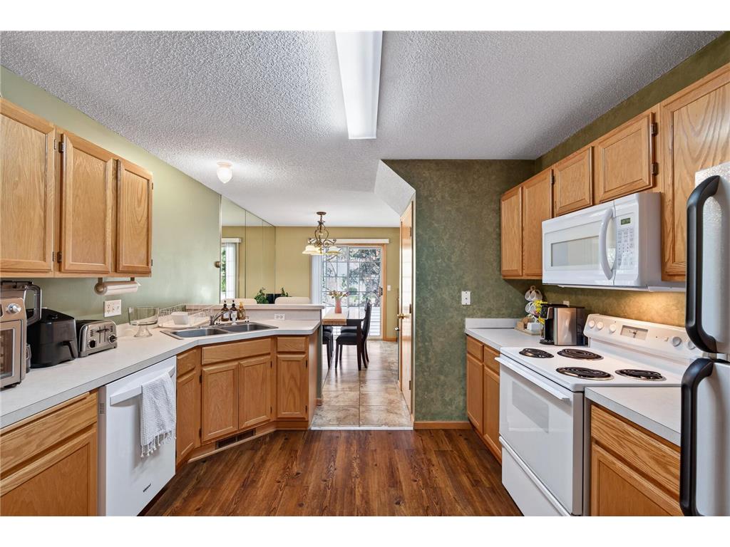 1088 Lovell Avenue W Roseville MN 55113 7067243 image15