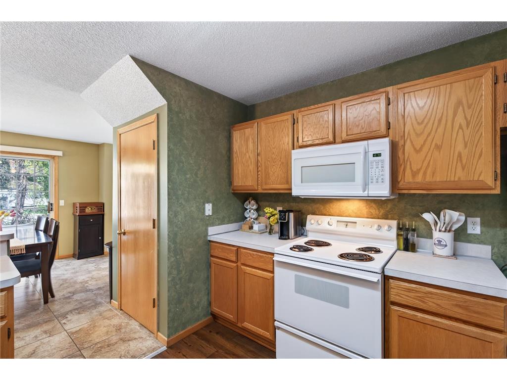 1088 Lovell Avenue W Roseville MN 55113 7067243 image16