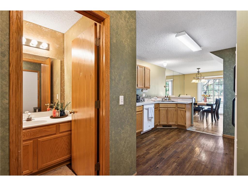 1088 Lovell Avenue W Roseville MN 55113 7067243 image17