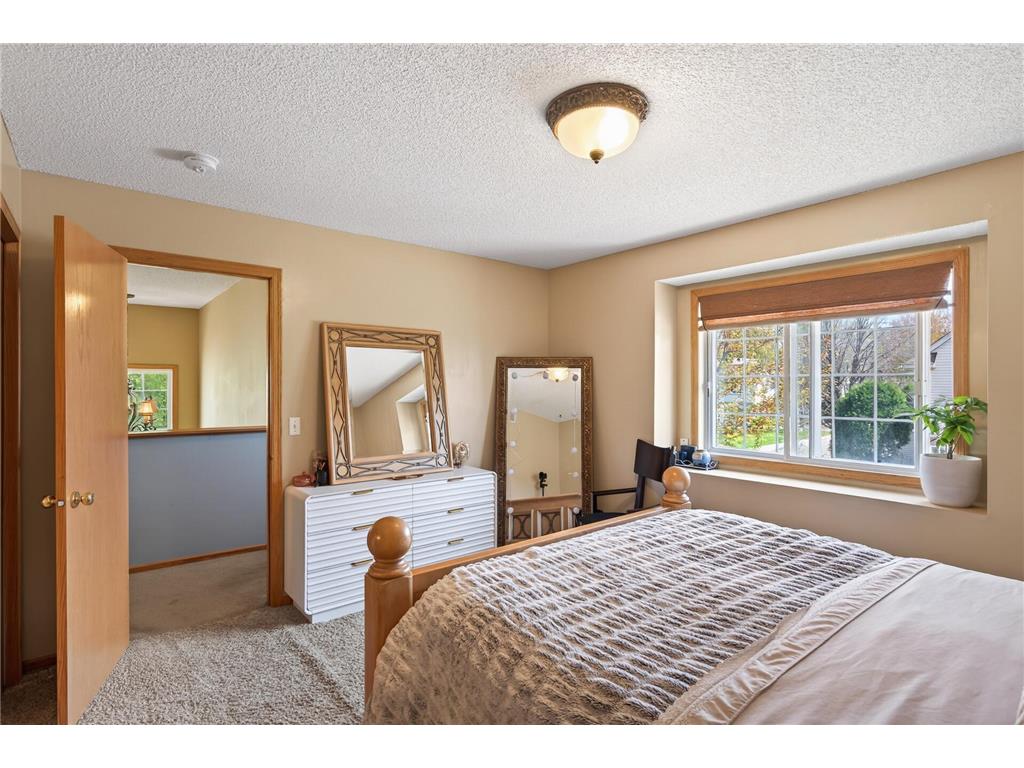 1088 Lovell Avenue W Roseville MN 55113 7067243 image22