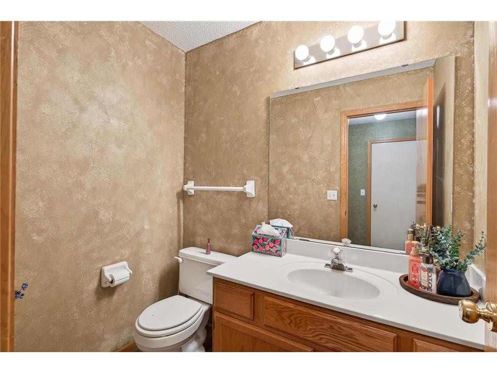 1088 Lovell Avenue W Roseville MN 55113 7067243 image28