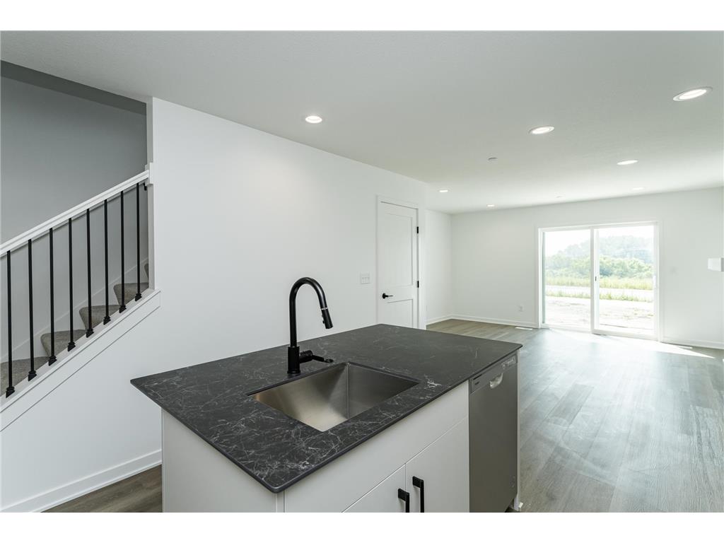 1089 Century Village Lane NE Rochester MN 55906 6687106 image5